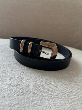 Banana Republic Black Leather Belt Gold Hardware Medium